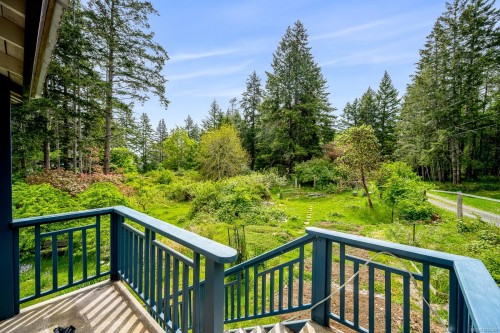 9510 Mcfarlane Rd, Denman Island, BC 