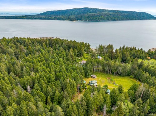 9510 Mcfarlane Rd, Denman Island, BC 
