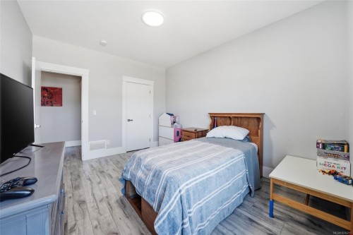 135 Lindquist Rd, Nanaimo, BC 
