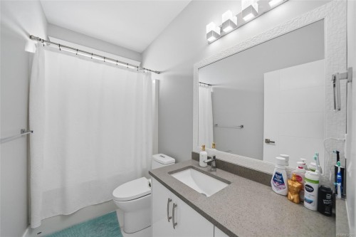 135 Lindquist Rd, Nanaimo, BC 