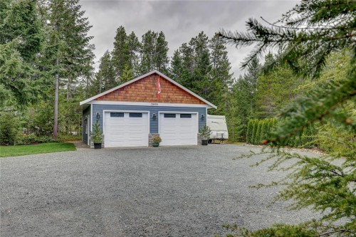 1868 Galvin Pl, Qualicum Beach, BC 