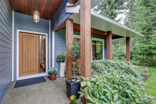 1868 Galvin Pl, Qualicum Beach, BC 