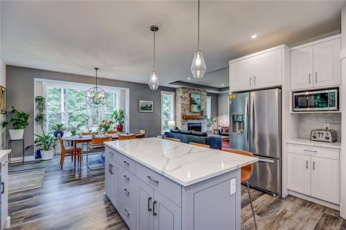 1868 Galvin Pl, Qualicum Beach, BC 