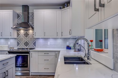 1868 Galvin Pl, Qualicum Beach, BC 