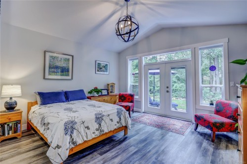 1868 Galvin Pl, Qualicum Beach, BC 