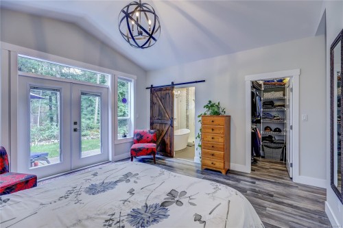 1868 Galvin Pl, Qualicum Beach, BC 