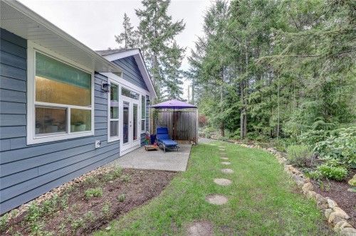 1868 Galvin Pl, Qualicum Beach, BC 