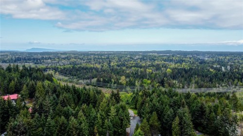 1868 Galvin Pl, Qualicum Beach, BC 