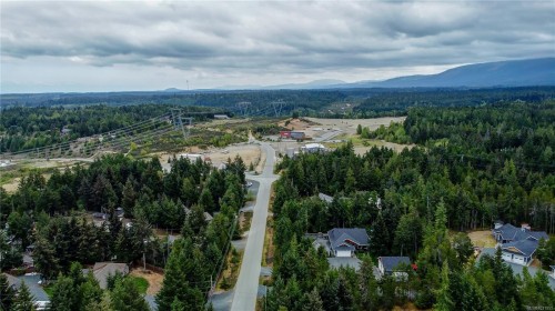 1868 Galvin Pl, Qualicum Beach, BC 