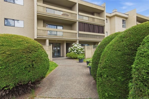 208-363 Morison Ave  Parksville, BC V9P 1P4