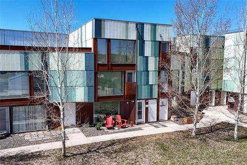 8A-791 Wall St, Winnipeg, MB 