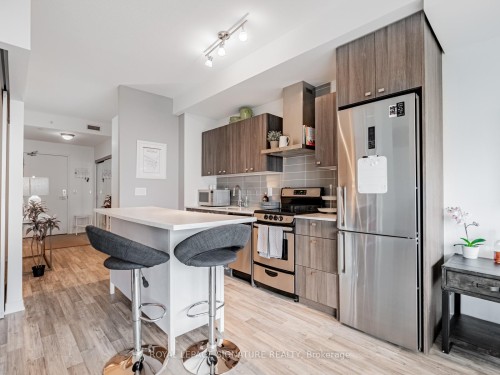2102-51 East Liberty Street, Toronto, ON - Indoor Photo Showing Kitchen