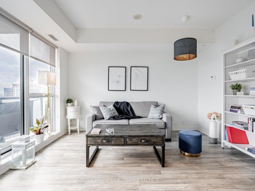 2102-51 East Liberty Street, Toronto, ON - Indoor Photo Showing Living Room