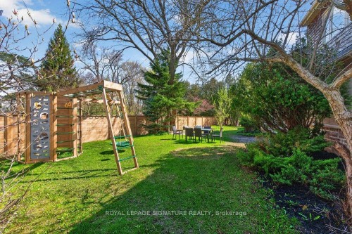 2 Pine Ridge Drive, Toronto, ON 