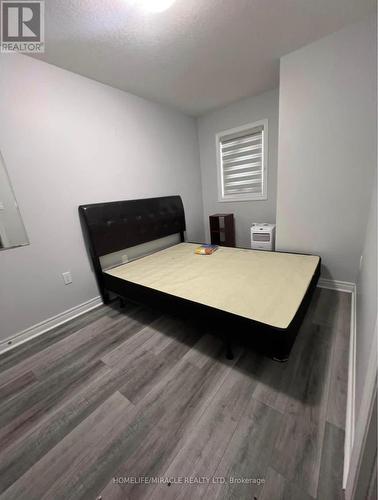 402 Linden Drive, Cambridge, ON - Indoor Photo Showing Bedroom