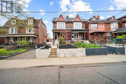 454 CONCORD AVENUE Toronto, ON M6H 2P8