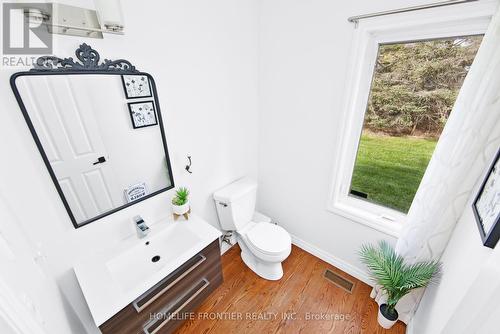 17 Bridle Path, Puslinch, ON - Indoor Photo Showing Bathroom