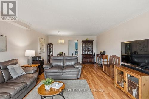 51 Haxby Private, Ottawa, ON - Indoor Photo Showing Living Room