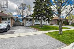 51 GREYABBEY TRAIL Toronto, ON M1E 1V8