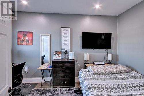 225 Simcoe Street, London East (East K), ON - Indoor Photo Showing Bedroom