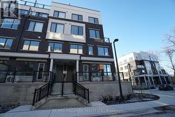 78 - 400 ALEX GARDNER CIRCLE Aurora, ON L4G 1N4