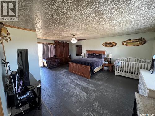 381 2Nd Street, Disley, SK - Indoor Photo Showing Bedroom