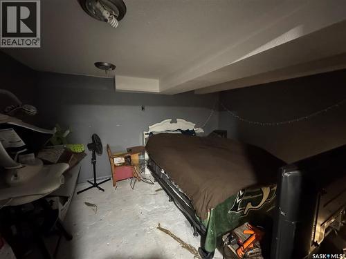 381 2Nd Street, Disley, SK - Indoor