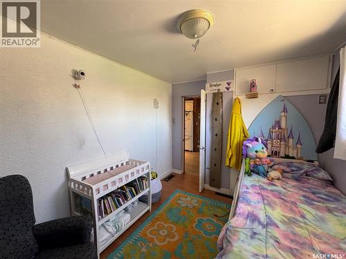 381 2Nd Street, Disley, SK - Indoor Photo Showing Bedroom
