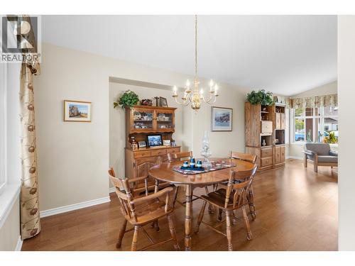 3849 Glen Canyon Drive, West Kelowna, BC - Indoor Photo Showing Dining Room