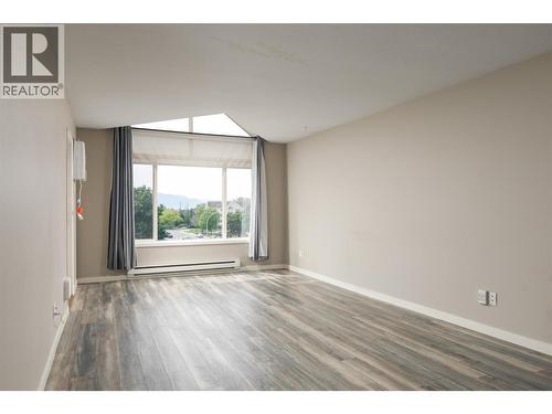 400 Sutton Crescent Unit# 313, Kelowna, BC - Indoor Photo Showing Other Room