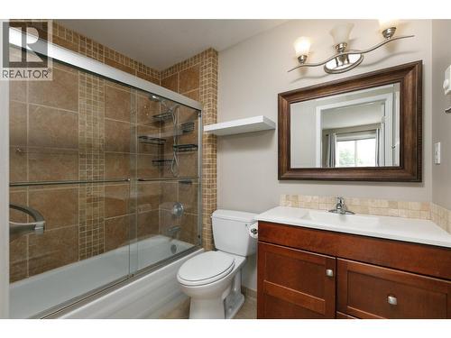 400 Sutton Crescent Unit# 313, Kelowna, BC - Indoor Photo Showing Bathroom