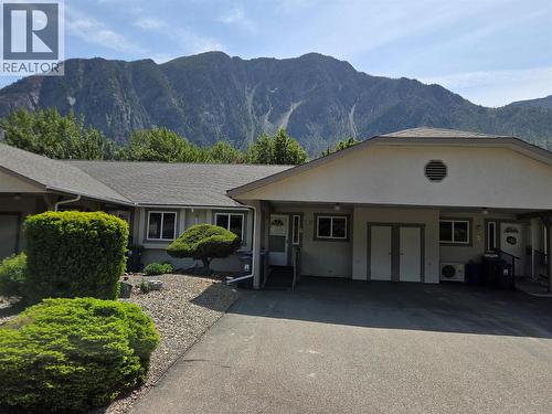 815 11th Avenue Unit# 6  Keremeos, BC V0X 1N3