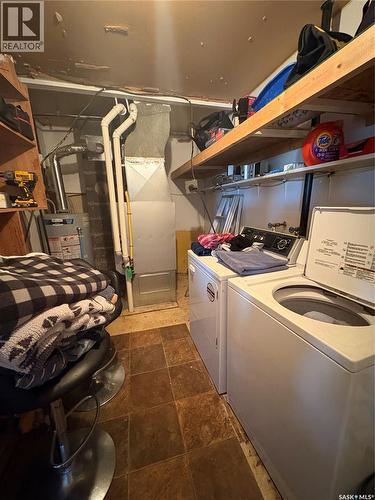 404 Yellowhead Highway, Theodore, SK - Indoor Photo Showing Laundry Room