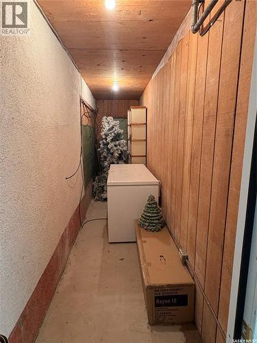 404 Yellowhead Highway, Theodore, SK - Indoor Photo Showing Laundry Room