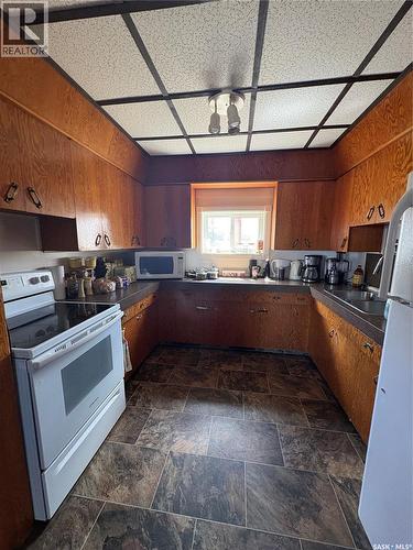 404 Yellowhead Highway, Theodore, SK - Indoor Photo Showing Kitchen