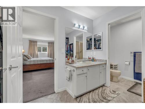 103 Eagle Drive, Kaleden, BC - Indoor Photo Showing Bathroom