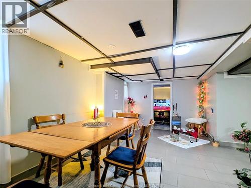77 Askew, Leamington, ON - Indoor Photo Showing Dining Room