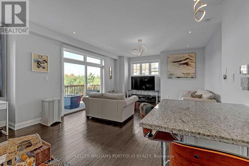 2016 Deerview Common, Oakville, ON - Indoor Photo Showing Living Room