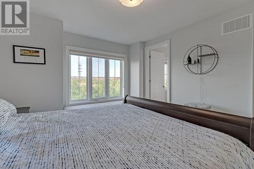 2016 Deerview Common, Oakville, ON - Indoor Photo Showing Bedroom