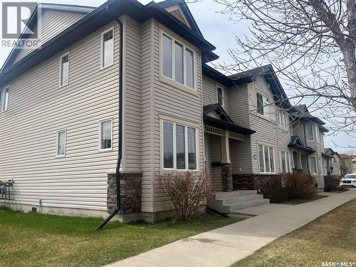 207 303 Slimmon Place, Saskatoon, SK - Outdoor With Facade