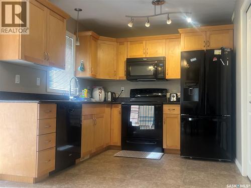 207 303 Slimmon Place, Saskatoon, SK - Indoor Photo Showing Kitchen
