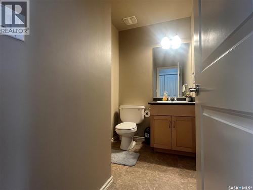 207 303 Slimmon Place, Saskatoon, SK - Indoor Photo Showing Bathroom