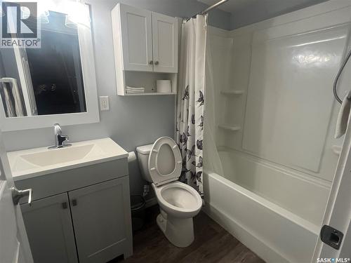 207 303 Slimmon Place, Saskatoon, SK - Indoor Photo Showing Bathroom