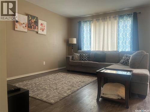 207 303 Slimmon Place, Saskatoon, SK - Indoor Photo Showing Living Room