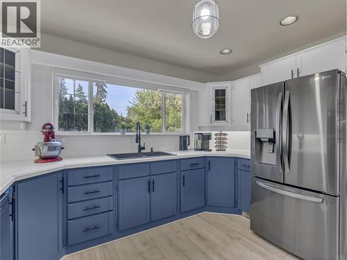 3257 Juniper Drive, Naramata, BC - Indoor Photo Showing Kitchen