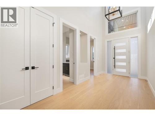 258 Summer Wood Drive, Kelowna, BC - Indoor Photo Showing Other Room