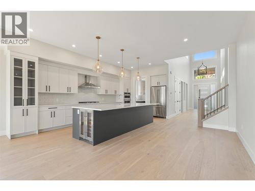 258 Summer Wood Drive, Kelowna, BC - Indoor Photo Showing Kitchen With Upgraded Kitchen