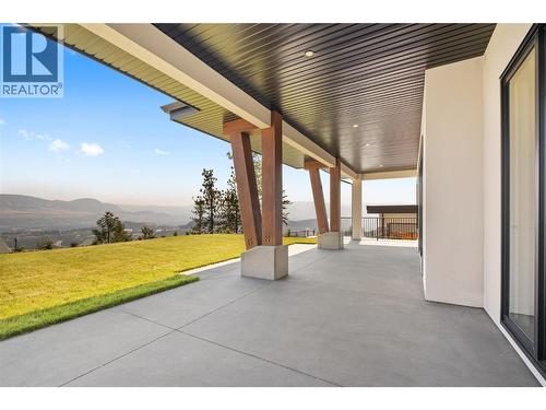 258 Summer Wood Drive, Kelowna, BC - Outdoor With Exterior