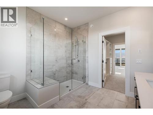 258 Summer Wood Drive, Kelowna, BC - Indoor Photo Showing Bathroom