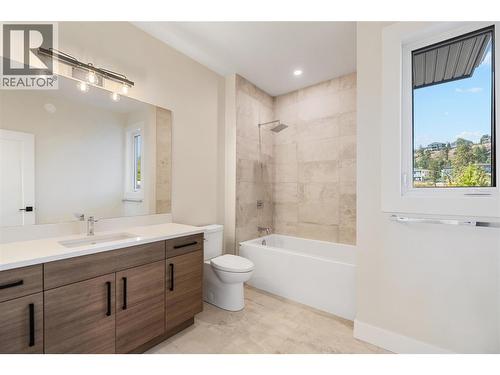 258 Summer Wood Drive, Kelowna, BC - Indoor Photo Showing Bathroom